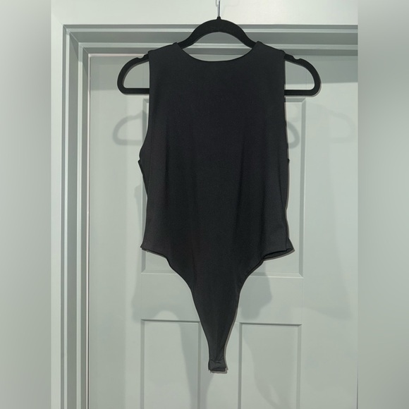 Madden NYC Black bodysuit- XL in Excellent condition - Picture 3 of 10